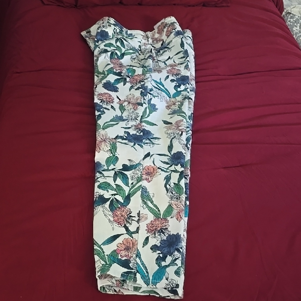 Chico's Floral Pants in White with Green, Blue & Pink Accents